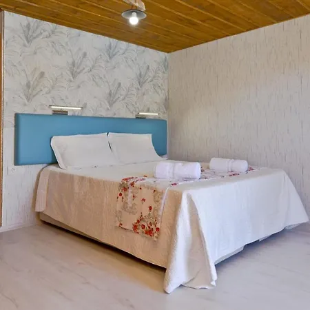 Cozy Tiny House With Shared Pool And Balcony In Bodrum