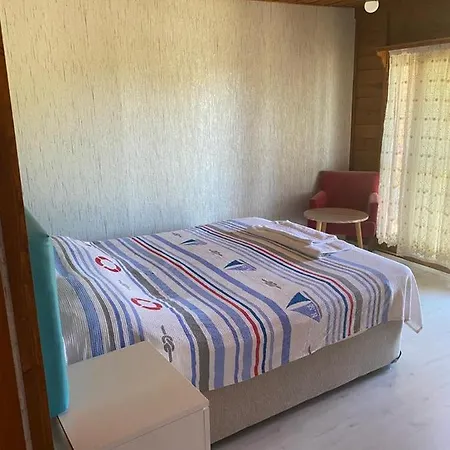 度假居 Cozy Tiny House With Shared Pool And Balcony In Bodrum